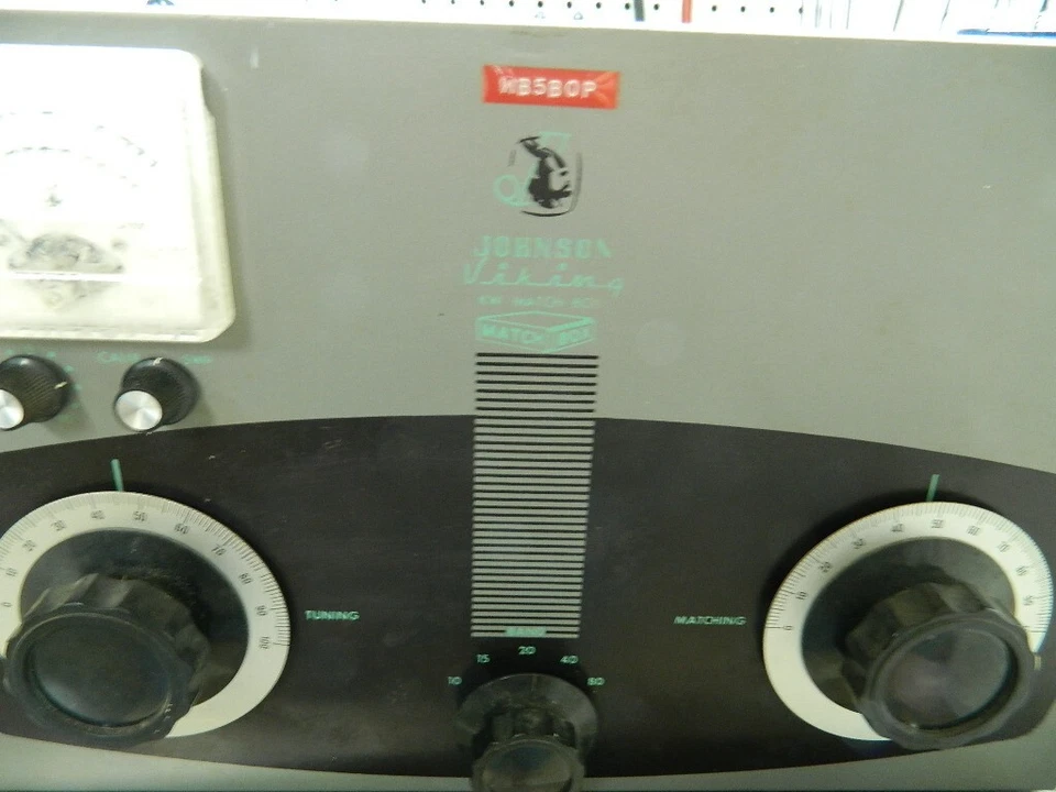Sintonizador de antena E. F. JOHNSON VIKING KILOVATIOS MATCH BOX 250-30-3 Foto 2 de 4
