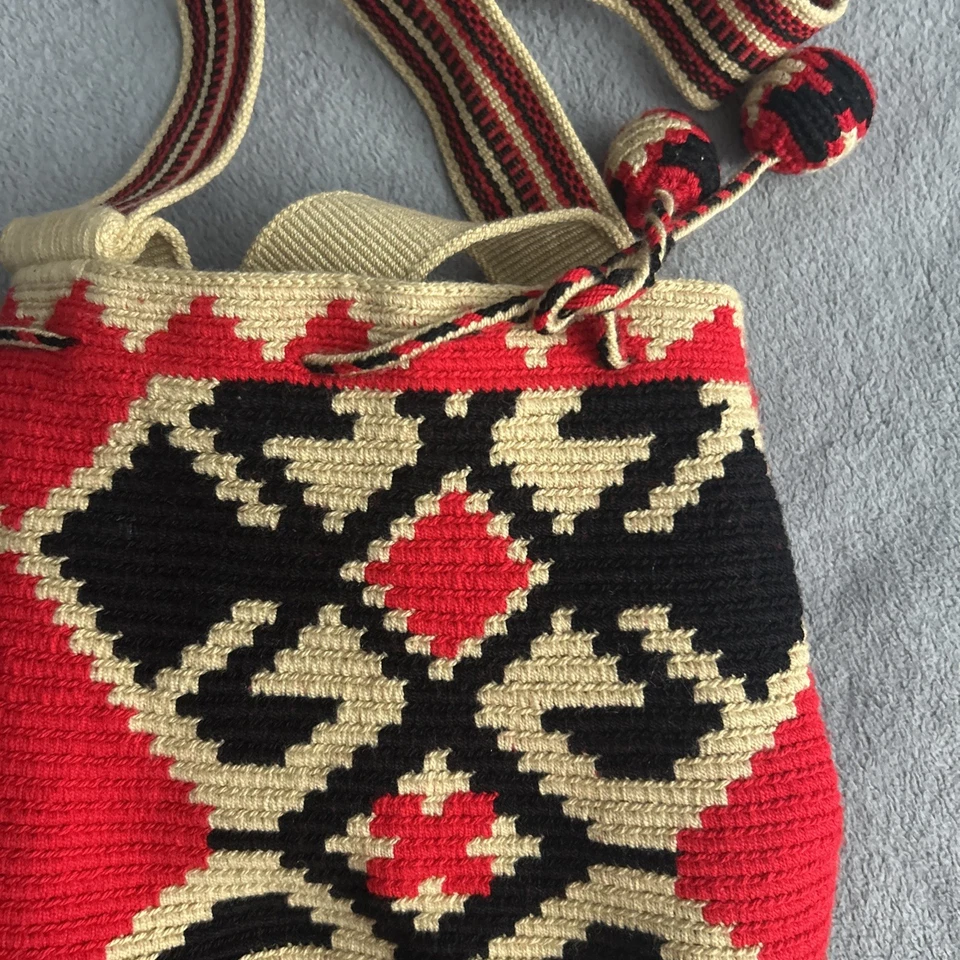 Auténtico Bolso Wayuu Mochila Colombiano Bandolera de Hombro Cartera Boho Rojo y Negro Foto 4 de 4