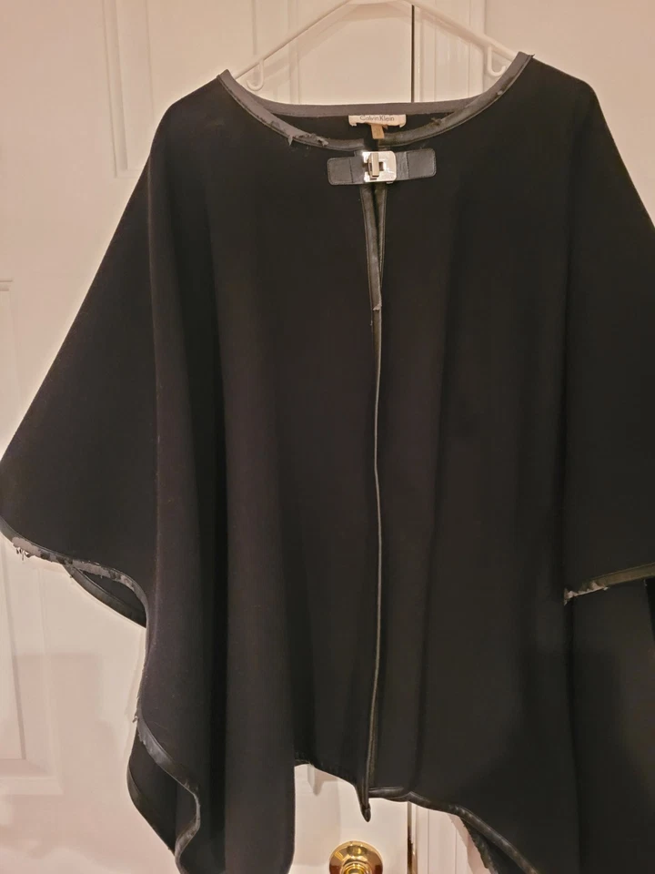 Calvin Klein Women Cape Shawl Poncho Black Toggle Closure One Size - Image 3 of 4