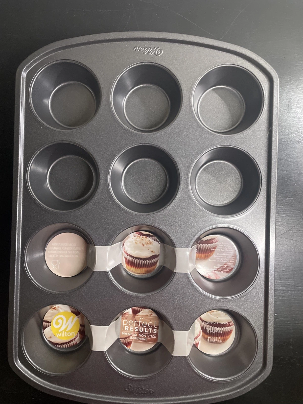 2 Pack Wilton Premium Non-Stick Bakeware, 12 Cup Muffin Pan -Made without PFAS
Opens in a new window