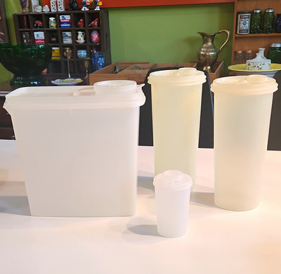 Tupperware Vintage 4pc Plastic Food Storage Set White/Clear Snap Flip Lids