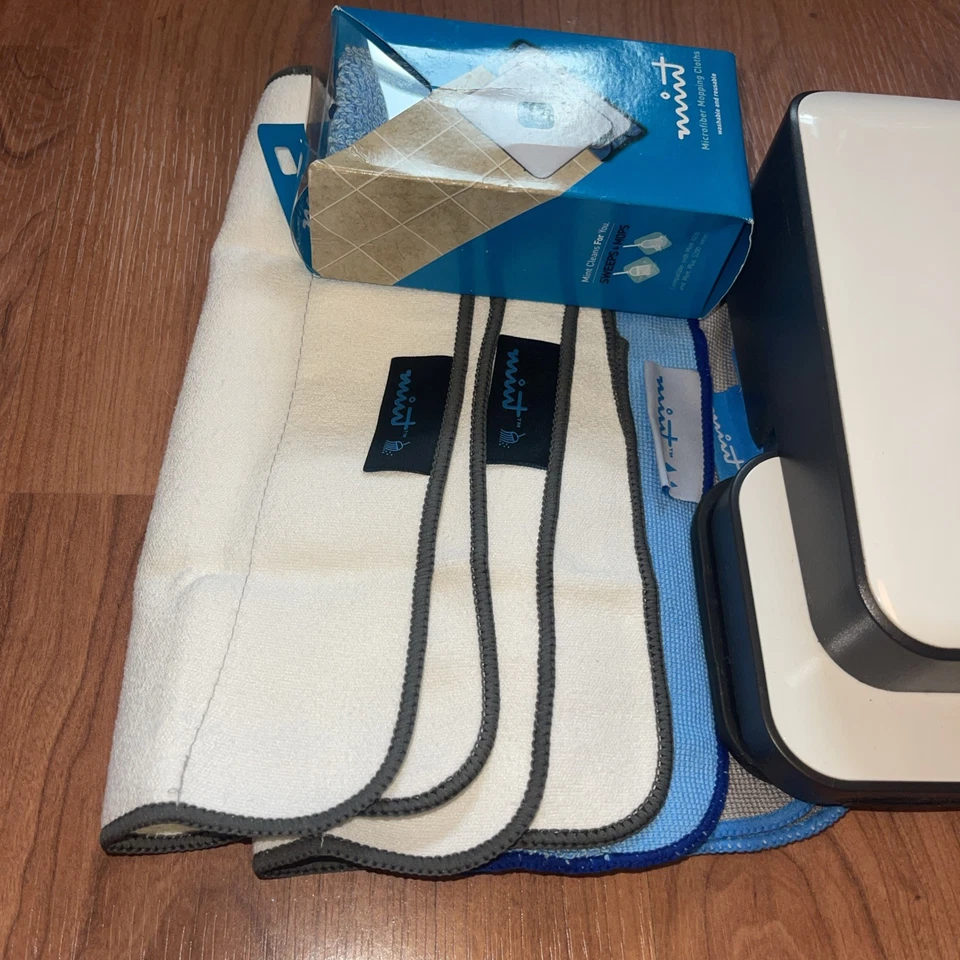 Mint 4200 Evolution Robotics Automatic Hard Floor Cleaner - Turns on, Parts - Image 3 of 4