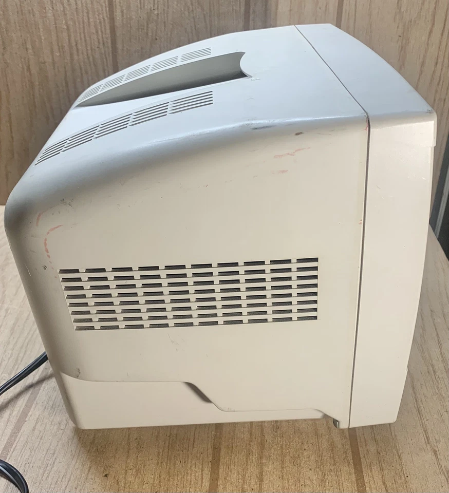 Radio Shack 9” CCTV VSS-100 Vigilancia de Seguridad de 4 Canales de Colección - Blanco y Negro Foto 4 de 4