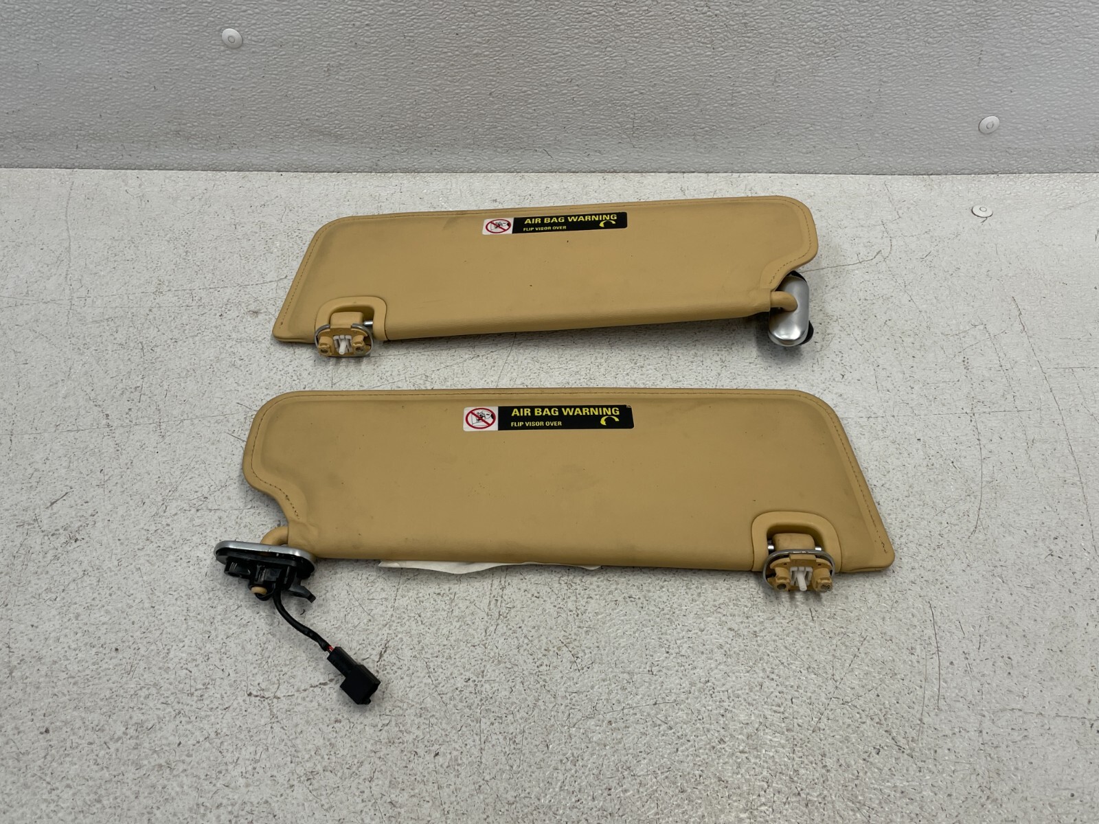 2003-2007 Bentley Continental GT Left & Right Sunvisor Visor Set Pair 1577 OEM