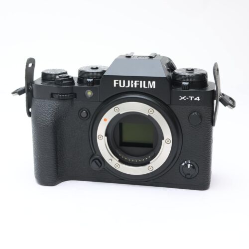 Fujifilm Fuji X-T4 26.1MP Mirrorless Digital Camera Body (Black) #133 - Picture 1 of 12