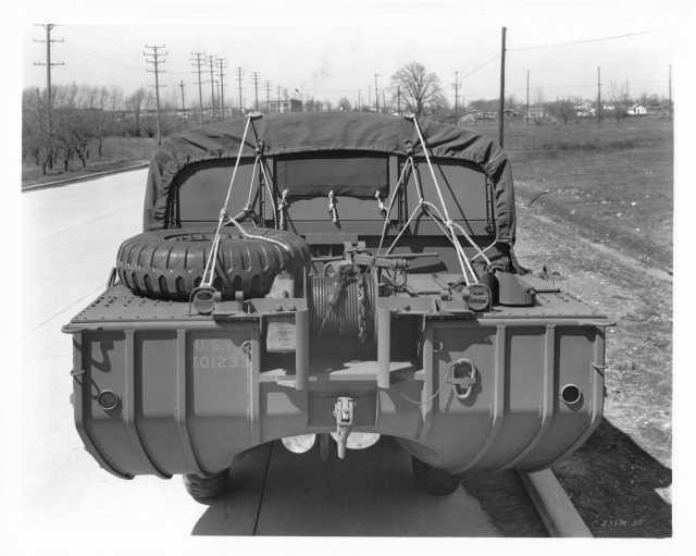 1942-1945 DUKW Factory Press Photo Showcasing Modified GMC CCKW Duck Boat 0027
