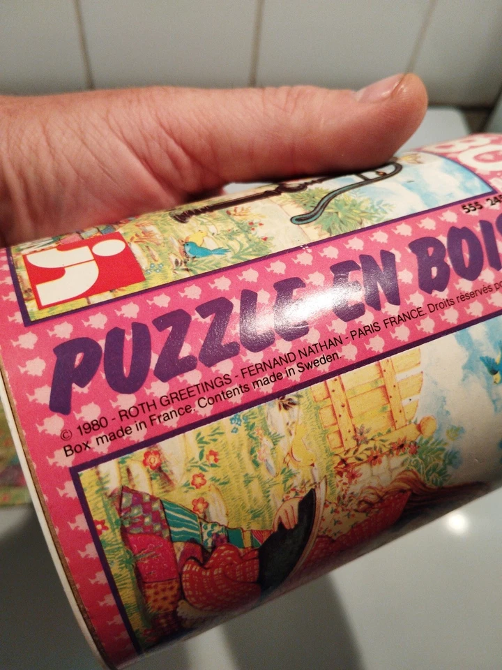 Rare Puzzle En Bois 80 Pièces Miss Petticoat 1980 Boîte Cylindre Complet Nathan - Photo 4/4