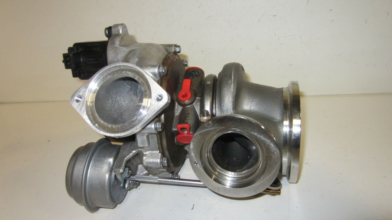 17-20 Bentley Turbocharger & Bmw F01 F02 760 I 06.08- 7562051 Garrett Brand New 