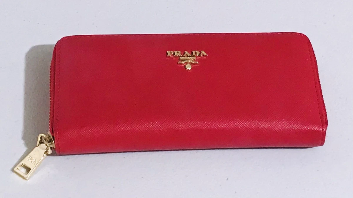 Prada saffiano wallet price sale