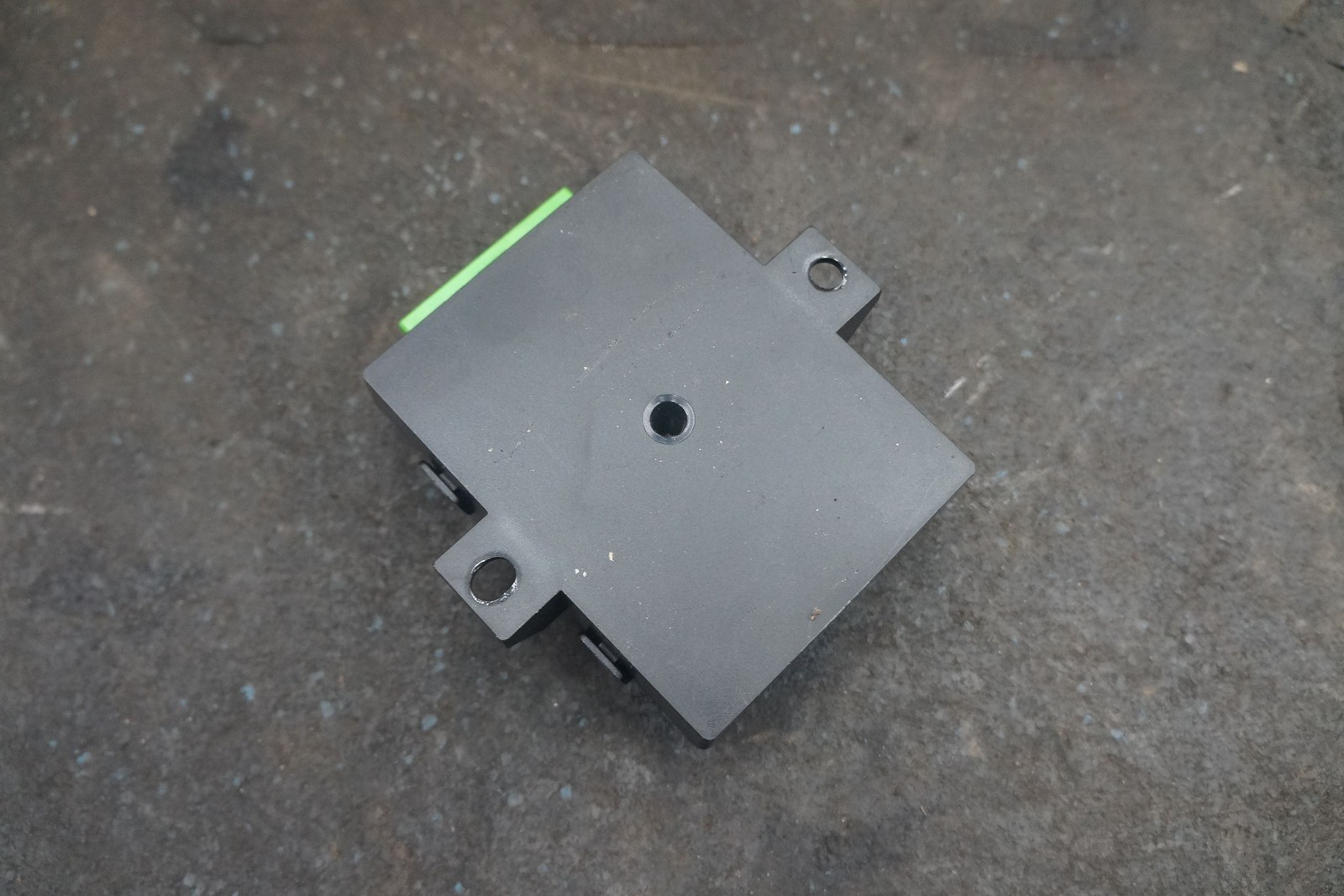 Rear Boot Lid Power Latch Module ECU CD33-26490-BB OEM Aston Martin Rapide 2014