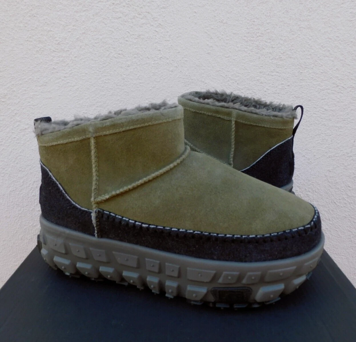 UGG ALL GENDER VENTURE DAZE ULTRA MINI PLATFORM BOOTS, MEN US 10/ WOMEN 11 ~NIB