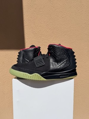 Nike Air Yeezy 2 Solar Red 2012 Sample Tag Sneaker Shoes Rare US 10.5 Kanye West