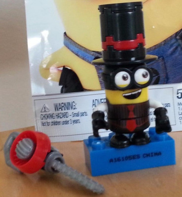 Mega Bloks Minions 2015 Mystery Bag Series 5 Magician Minion w/ Chainsaw Sealed