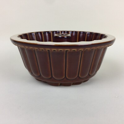 Ceramic Fluted Tube Cake Bread Dessert Pan Leaf Pattern Brown Approx 3 1/3 Cups