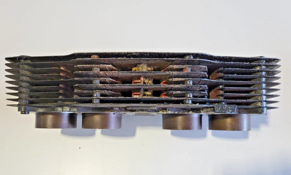 Jarra cilindro B 1975-1976 Honda CB750F Super Sport 750 CB750 Foto 2 de 4