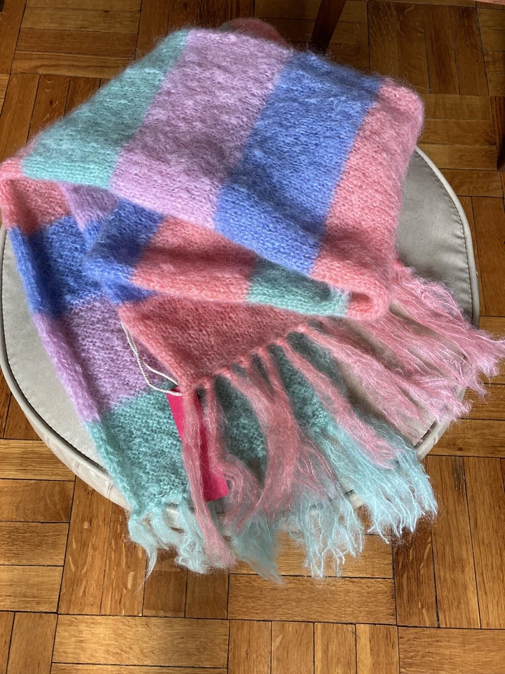 NUEVO Carmín Rosa Colorido Mohair Lana Tejido Bufanda Envoltura Pastel o Rayas Azules Foto 2 de 4