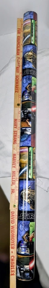 Star Wars Hallmark Gift Wrap Paper MIX of Characters 20 Sq ft Roll Year Unknown  - Image 4 of 4