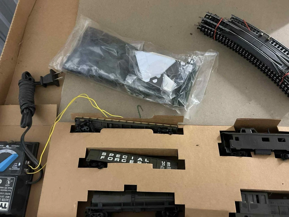 GI Joe Electric Train Tycoon 1983, figuras faltantes paquete eléctrico accesorios sin usar Foto 4 de 4