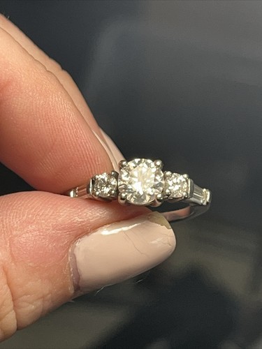 Stunning White Gold Moissanite Ring Size 6.5. 1.6 Carat Weight. - Picture 14 of 19