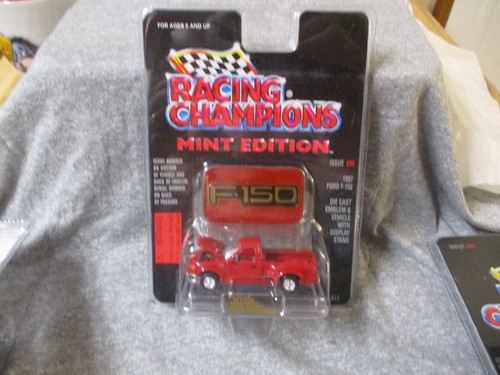 FRESH OUT OF CASE NEW RACING CHAMPIONS MINT 1/64 1997 FORD F-150 RED - Picture 2 of 3