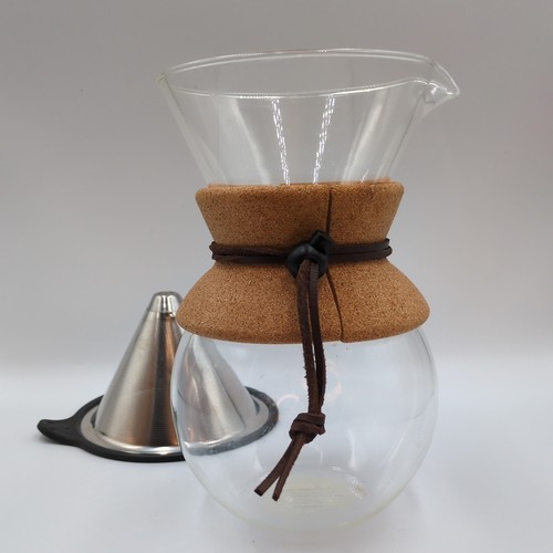 Bodum Glass Coffee Carafe 8” Glass Leather Pour Over Pitcher with Cork Collar - 第 5/14 張圖片