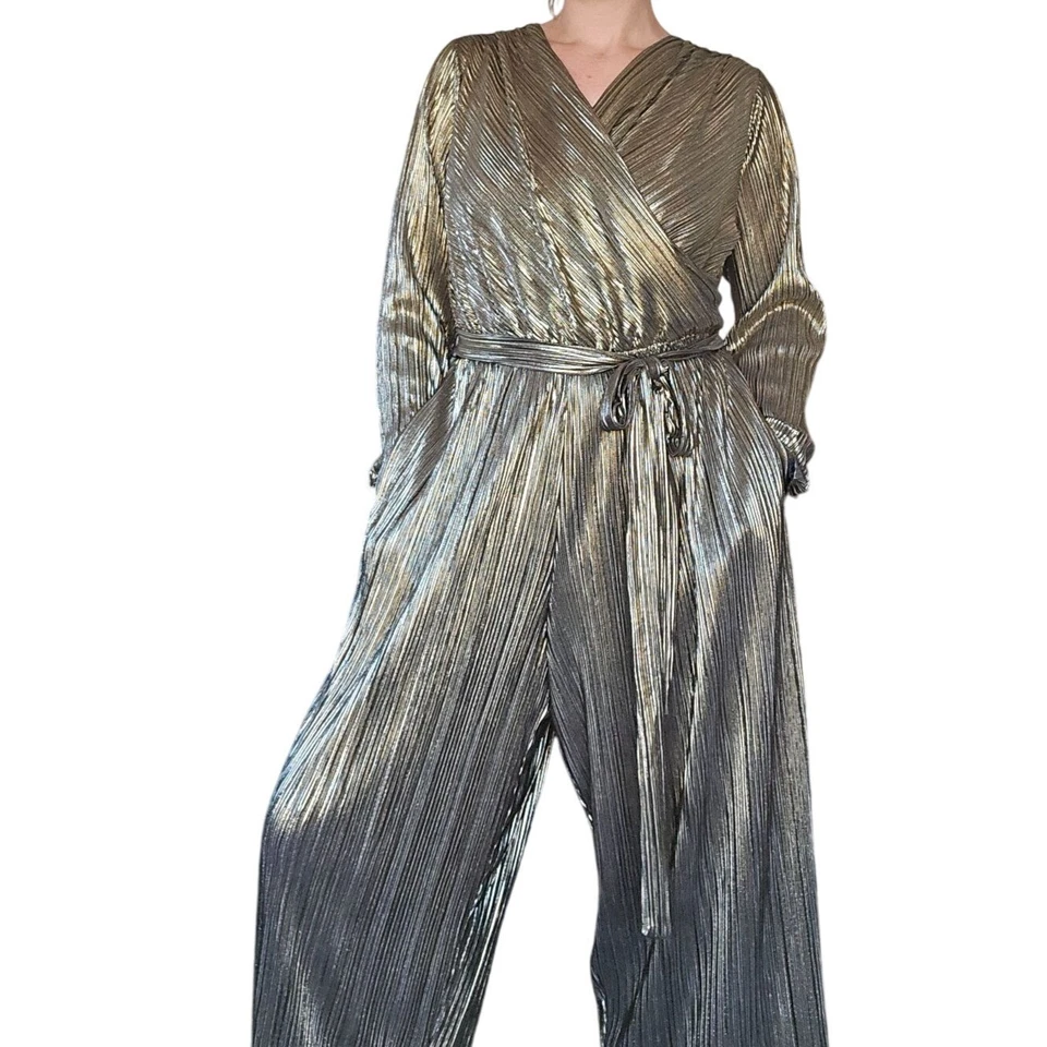 Novo Macacão Feminino Lane Bryant Dourado Metálico Surplice Crossover Tamanho 14/16 - Imagem 4 de 4