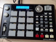 AKAI MPC500 Sampler Sequencer Portable Music Production