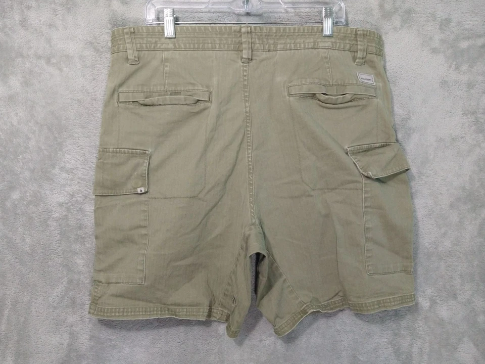 Volcom Shorts Mens 38 x 8 Green Cargo Chino Mid Rise Flat Front Skater - Image 2 of 4