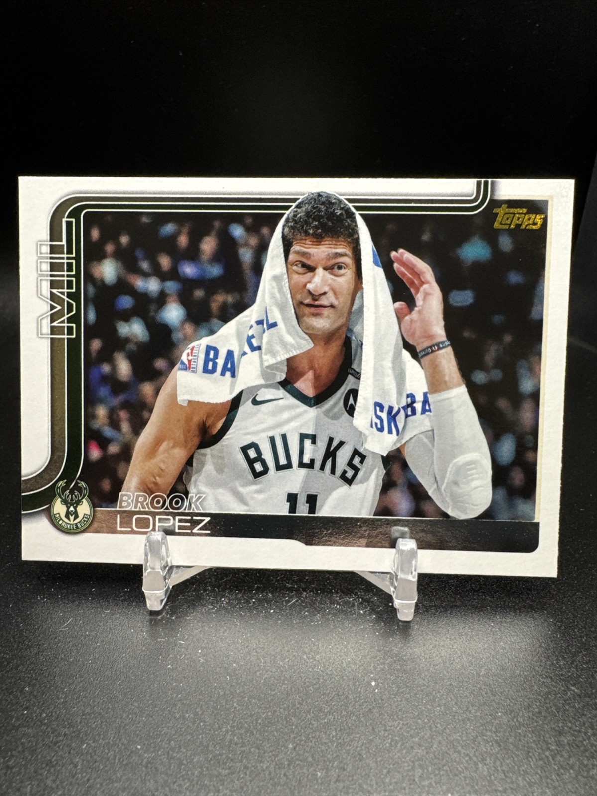 2025 Topps Basketball Card #58 Brook Lopez Golden Mirror SP