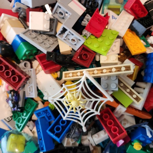Lego Lot - Approximately 3 Pounds Random Lego Pieces See Photo for Sizes - Picture 2 of 4