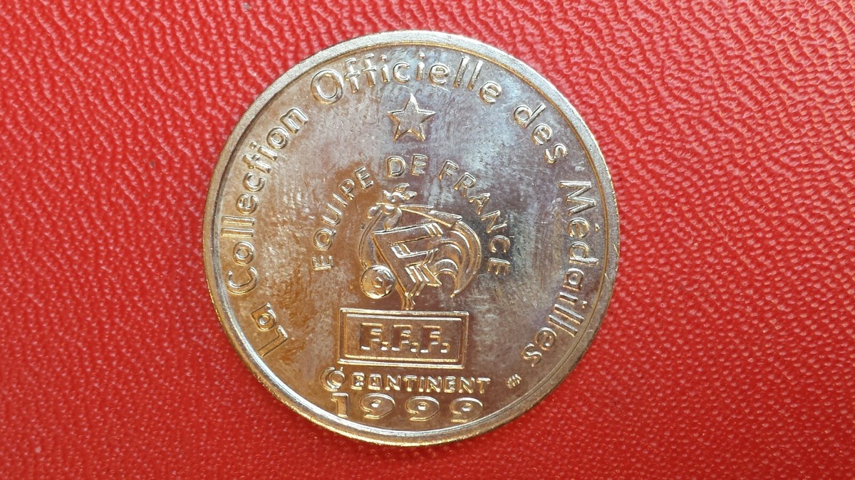 Photo : Auriane Mallo-Breton, Médaille d'argent Epée par équipe et Epée