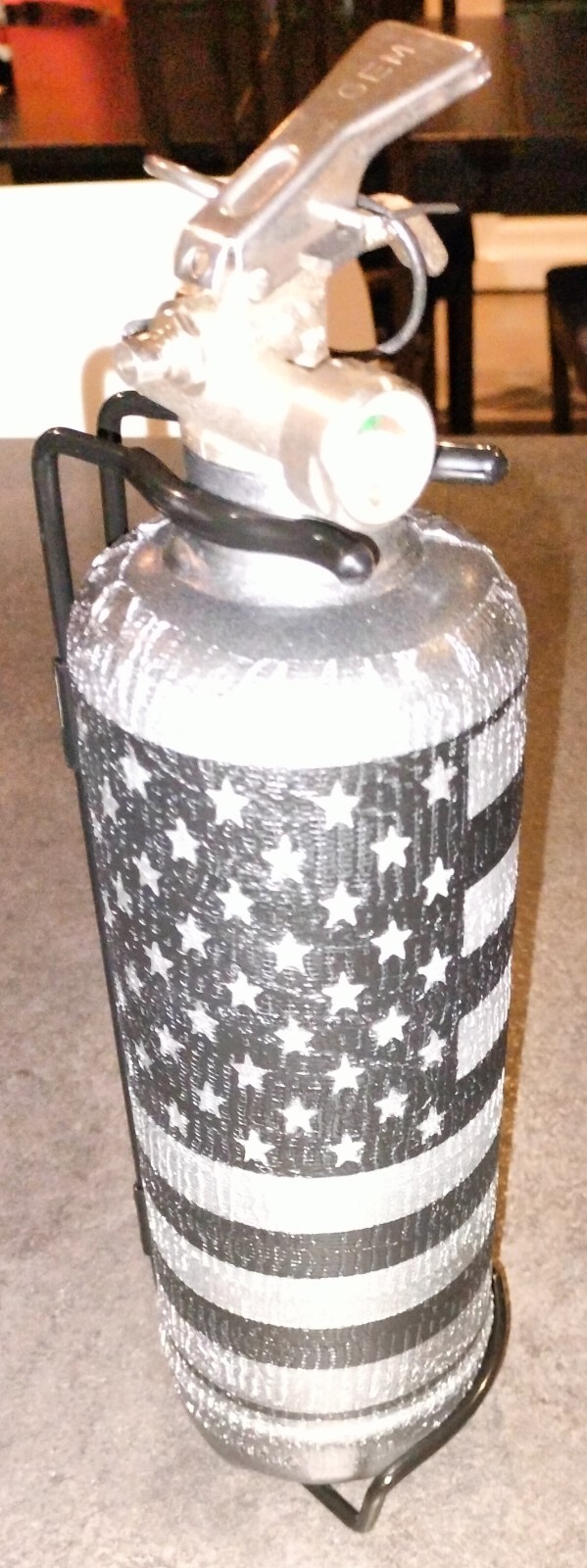 Extincteur USA FireDesign avec cuve en acier haut de gamme pour intérieur chic