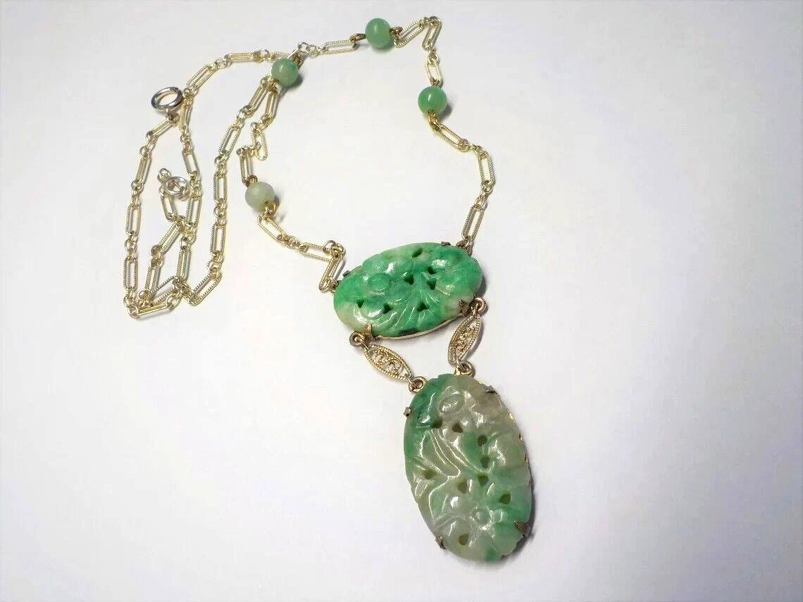 Vintage Chinese Art Deco Style Green Jade Pendant Necklace