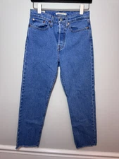 Levi's® Women's medium wash High-Rise Wedgie Straight Cropped Jeans size 27 X 26