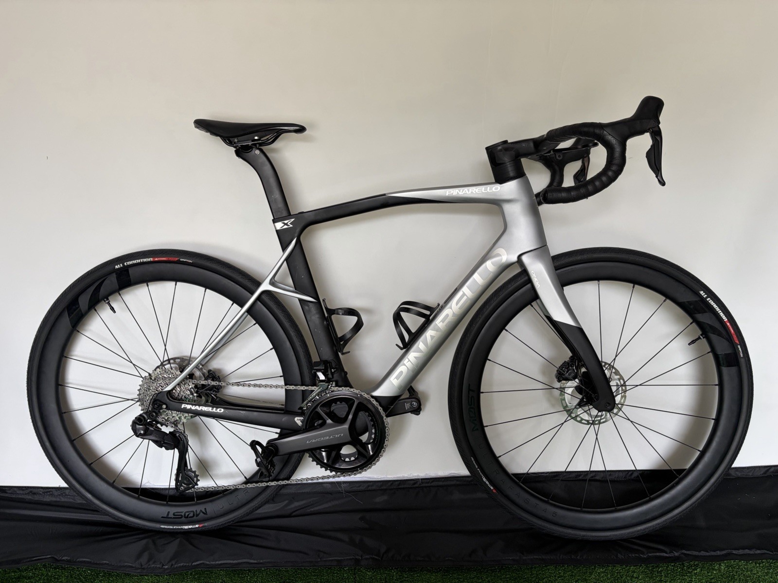 Pinarello X7 - 53cm Shimano Ultegra.Di2