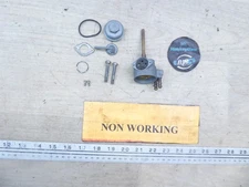 1969 Yamaha R3 Grand Prix 350 Y11718) gas petrol fuel tank petcock valve parts