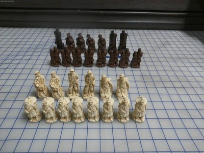 Sherlock Holmes Themed Chess Pieces Set   29 Resin Pieces   Missing 3