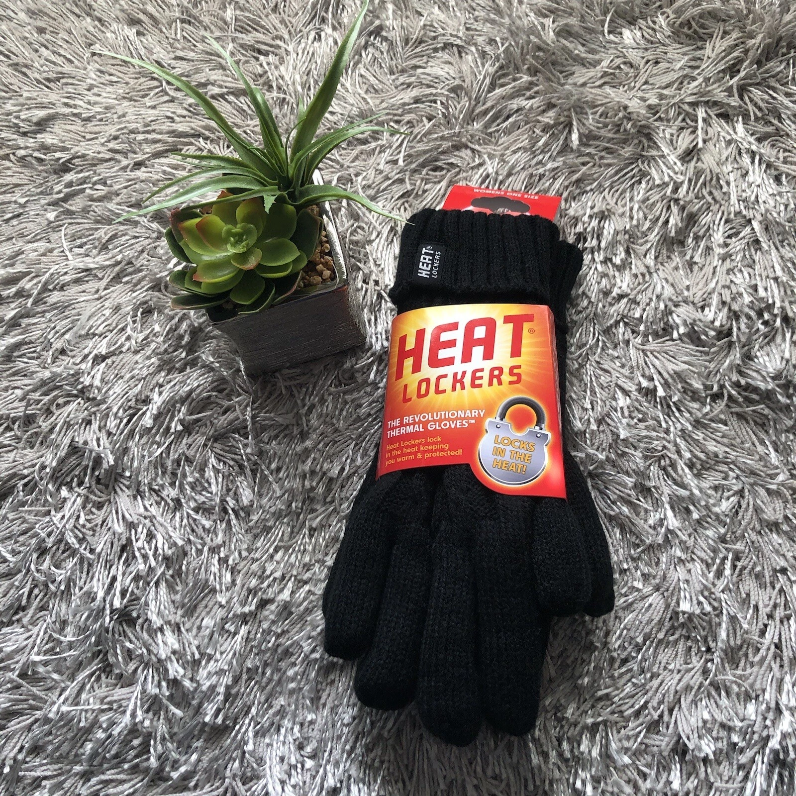 Woman’s Thermal Gloves Heat Lockers New
Opens in a new window or tab