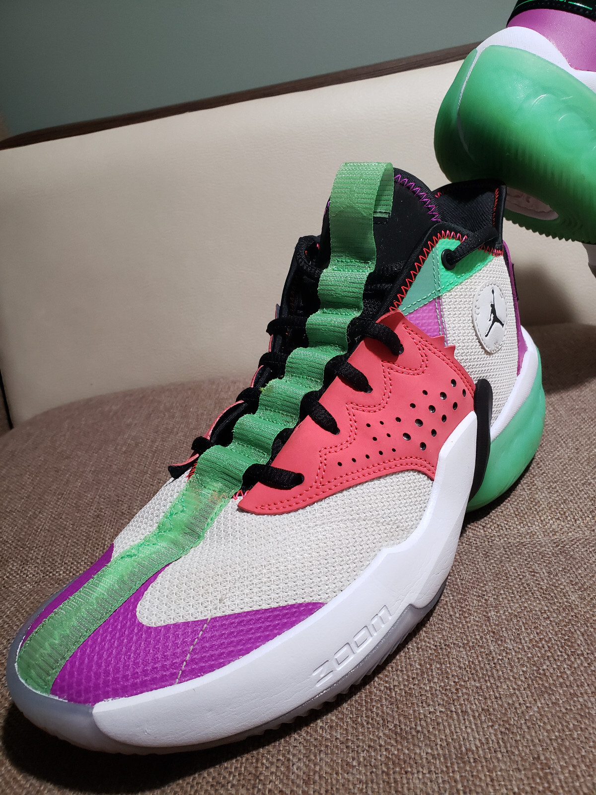 NIKE Jordan React Elevation White Hyper Violet - image 8