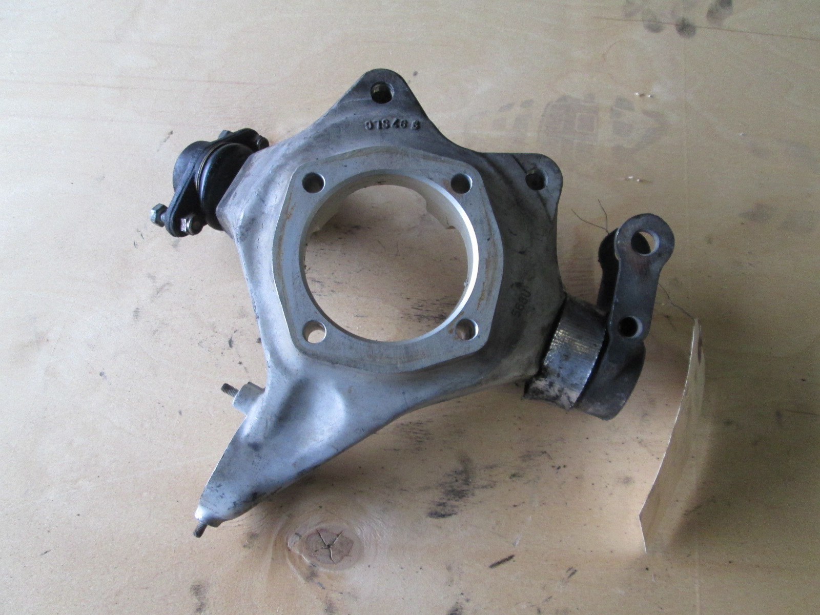 Ferrari 355 LH Front Stub Axle /  Steering Knuckle / Spindle (C)  # 175488