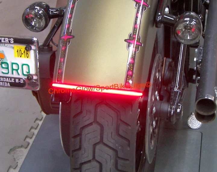 Светодиодная планка ходового/тормозного/поворотного фонаря — Harley Davidson Softail Slim/Blackline; красные линзы - Изображение 3 из 4