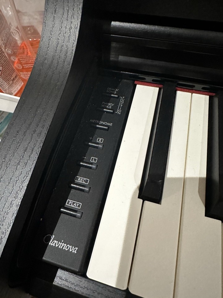 Digital Piano Yamaha Clavinova CLP725 Slightly used / FREE