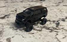 Chevy Tahoe 2022 Custom Hot Wheels neumáticos de goma 1:64