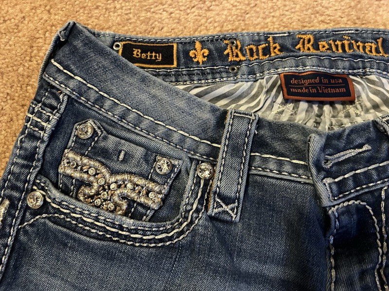 Rock Revival Betty Jeans Women 26 Low-Rise Skinny Fit Silver Stitch Rhinestone