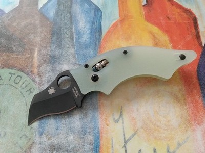 Spyderco Dodo, Black CPM-M4 Plain Blade, Natural G-10 Handle, Exclusive