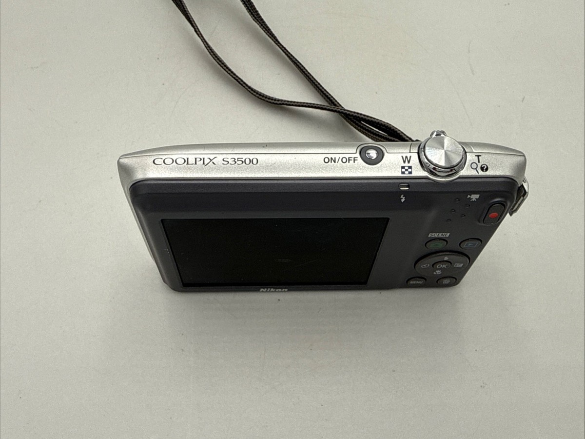Nikon CoolPix S3500 Digital Camera - Silver - 20.1MP - 7x Zoom | eBay