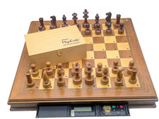 Mephisto Almeria 32 Bit München Schachcomputer getestet Figuren ohne Netzkabel