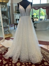 Essense of Australia D3858 Wedding Gown Ivory Size 8