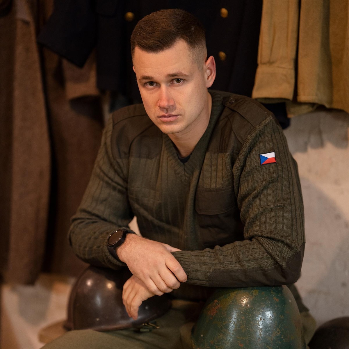 トップス Czech Army No Collar Shirt 39 Original Czech Army Dress Shirt Olive Long Sleeve Button up