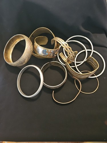 Lot of Cuff & Bangle Bracelets Mixed Metals/Materials - Picture 4 of 8